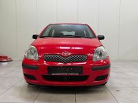 Gebraucht Toyota Yaris 65 PS (47 kW) 2003 Rot Kleinwagen