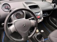 Gebraucht Peugeot 107 68 PS (50 kW) 2013 Schwarz Kleinwagen