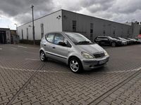 Usado Mercedes A140 80 HP (58 kW) 2002 Prateado Citadino