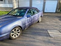 Gebraucht Mercedes CLK200 Avantgarde 136 PS (100 kW) 1998 Blau Cabrio