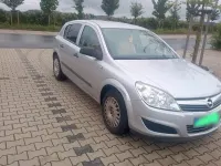 Gebraucht Opel Astra 90 PS (66 kW) 2009 Silber Kleinwagen