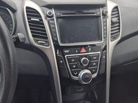 Gebraucht Hyundai i30 Classic 99 PS (72 kW) 2013 Blau Limousine