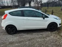 Gebraucht Ford Fiesta SYNC Edition 80 PS (58 kW) 2013 Weiß Limousine