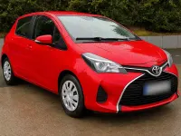 Gebraucht Toyota Yaris 69 PS (50 kW) 2015 Rot Kleinwagen