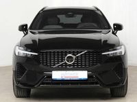 Gebraucht Volvo XC60 Plus 197 PS (144 kW) 2022 Onyx black metallic (metallic) SUV