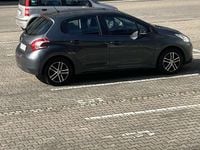 Gebraucht Peugeot 208 Active 82 PS (60 kW) 2012 Kleinwagen
