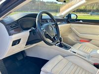 Gebraucht VW Passat Highline 239 PS (175 kW) 2016 Blau Kombi