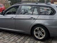 gebraucht BMW 320 i AUTOMATIK TÜV NEU Xenon-NAVI-Panorama-Shz-PDC-Klima TOP