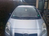 Gebraucht Toyota Yaris Sol 87 PS (63 kW) 2006 Silber Limousine