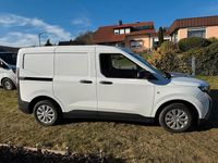 Używany Ford Transit Trend 101 KM (74 kW) 2024 Biały Minivan