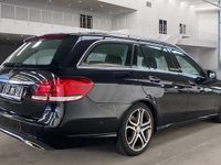 Gebraucht Mercedes E200 184 PS (135 kW) 2014 Schwarz Kombi