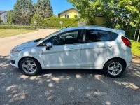 Gebraucht Ford Fiesta Titanium 95 PS (69 kW) 2013 Weiß Kleinwagen