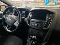 Gebraucht Ford Focus 120 PS (88 kW) 2017 Rot Kombi