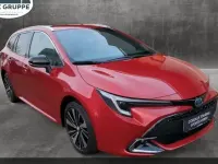 Nowe Toyota Corolla 140 KM (102 kW) 2025 Czerwony Kombi