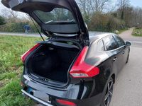 Gebraucht Volvo V40 R-Design 190 PS (139 kW) 2015 Schwarz Limousine