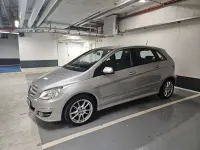 Gebraucht Mercedes B180 116 PS (85 kW) 2011 Silber Kleinwagen