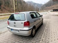 Second-hand VW Polo 60 CP (44 kW) 2000 Argintiu Hatchback