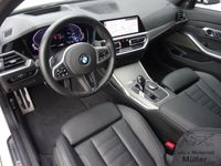 gebraucht BMW 330e eA M Sport Laserlicht Schiebedach Harman