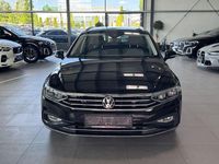 Gebraucht VW Passat Elegance 150 PS (110 kW) 2023 Deep black pearlescent Kombi
