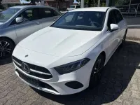 Gebraucht Mercedes A180 Advanced Plus 136 PS (100 kW) 2025 Unilack polarweiß Limousine