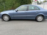 Gebraucht Mercedes E240 177 PS (130 kW) 2003 Blau Limousine
