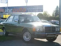 Gebraucht Mercedes 200 60 PS (44 kW) 1979 Grün Limousine