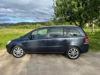 Gebraucht Opel Zafira Edition 150 PS (110 kW) 2010 Grau Van / Kleinbus