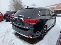 Gebraucht Mitsubishi Outlander P-HEV Plus 121 PS (88 kW) 2017 Schwarz SUV