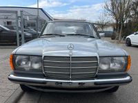 Gebraucht Mercedes 200 109 PS (80 kW) 1983 Grau Limousine