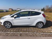 Gebraucht Ford Fiesta Titanium 101 PS (74 kW) 2014 Weiß Kleinwagen