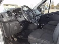 Gebraucht Opel Vivaro 145 PS (106 kW) 2018 Platinum/aluminium silber/silv Van / Kleinbus