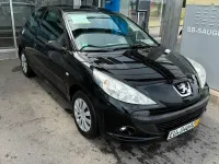 Gebraucht Peugeot 206 75 PS (55 kW) 2012 Schwarz Kleinwagen