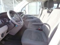 Gebraucht VW Caravelle 150 PS (110 kW) 2023 Silber Van / Kleinbus