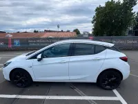 Gebraucht Opel Astra Dynamic 125 PS (91 kW) 2017 Weiß Limousine