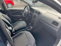 Gebraucht VW Polo 60 PS (44 kW) 2014 Silber Limousine