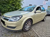 Gebraucht Opel Astra Edition 105 PS (77 kW) 2004 Gold Limousine