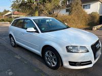 Gebraucht Audi A3 Attraction 102 PS (75 kW) 2010 Weiß Kleinwagen