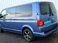 Second-hand VW Caravelle 204 CP (150 kW) 2017 Albastru Van