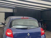 Gebraucht Renault Clio II 75 PS (55 kW) 2007 Blau Kleinwagen