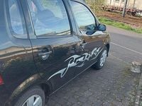 Gebraucht Daihatsu YRV 58 PS (42 kW) 2004 Schwarz Van / Kleinbus