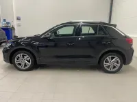 Gebraucht VW T-Roc R-line 150 PS (110 kW) 2024 Deep black perleffekt SUV
