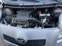 Gebraucht Toyota Yaris Sol 87 PS (63 kW) 2006 Silber Limousine