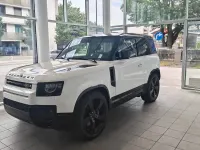 Gebraucht Land Rover Defender 525 PS (386 kW) 2025 Weiß SUV