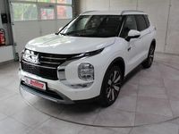 Neu Mitsubishi Outlander P-HEV Select 306 PS (225 kW) 2026 Weiß SUV