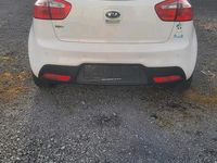 Usata Kia Rio 85 CV (62 kW) 2011 Bianco Berlina