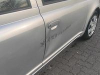 Gebraucht Toyota Yaris 87 PS (63 kW) 2002 Silber Kleinwagen