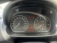 Gebraucht BMW 116 122 PS (89 kW) 2009 Schwarz Kleinwagen