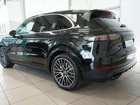 Second-hand Porsche Cayenne 470 CP (345 kW) 2023 Negru SUV