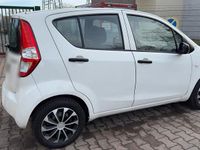 Gebraucht Suzuki Splash 63 PS (46 kW) 2011 Weiß Kleinwagen