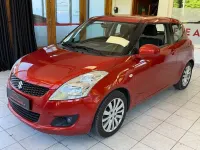Gebraucht Suzuki Swift Club 94 PS (69 kW) 2012 Rot Kleinwagen